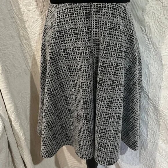 Karl Lagerfeld Jacquard Bow Neck Pearl Button Fit And Flare Dress, size 6 - Picture 8 of 16